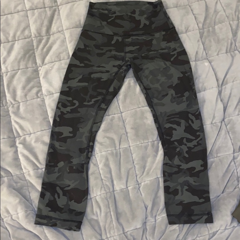Lululemon align crop